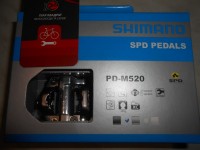 Контактні педалі Shimano PD-M520 срібні з шипами - 2100 грн