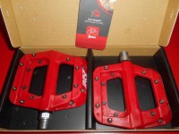 Педалі Race Face Chester червоні - 2000 грн