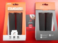 Гріпси гумові чорні Ready For Race Standart - 330 грн