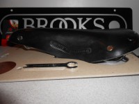 Сідло Brooks Team Pro Black чорне - 6600 грн