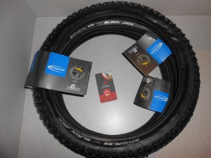 Покришка Schwalbe Black Jack 16"х1,9 - 350 грн